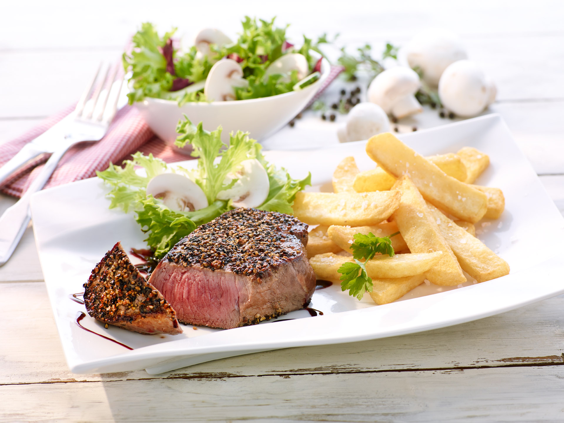 Rumsteak met peperkorst en frietjes